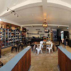Dot's Fine Wine and Craft