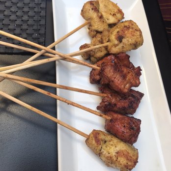 bubó Bar - Chicken skewers with two flavors of seasoning - Breakfast & Brunch Near Me - Barcelona, B bubó Bar - Chicken skewers with two flavors of seasoning - Breakfast & Brunch Near Me - Barcelona, B