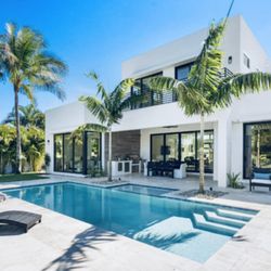 Absolute Oasis - Backyard oasis!