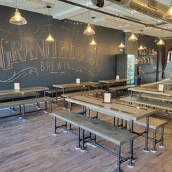 Granite Coast Brewing - Taproom view