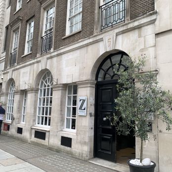 Z Hotel Victoria - Front of hotel - Hotels Near Me - London, XGL