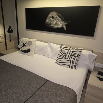 Hotel Denit - Bed - Hotels Near Me - Barcelona, B