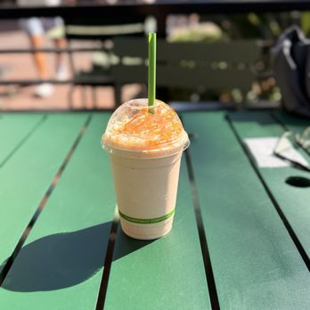 Shake Shack Irvine Spectrum - OC Dreamsicle Shake - Burgers Near Me - Irvine, California Shake Shack Irvine Spectrum - OC Dreamsicle Shake - Burgers Near Me - Irvine, California