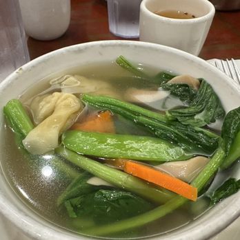 Joe's Peking Duck House - Excellent wonton soup with veggies - Chinese Near Me - Marlton, New Jersey