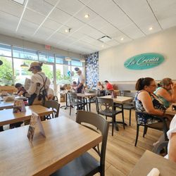 La Crema Food & Grill