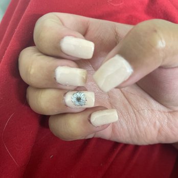 Vina Nails and Eyelashes - Right hand - Eyelash Service Near Me - Denver, Colorado Vina Nails and Eyelashes - Right hand - Eyelash Service Near Me - Denver, Colorado