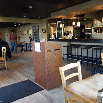 Cafe Mio - Wine Bars Near Me - Gardiner, New York