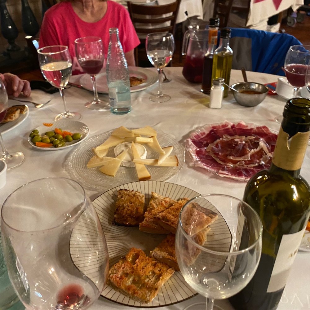 Racó de la Vila - Table Spread - Spanish Near Me - Barcelona, B Racó de la Vila - Table Spread - Spanish Near Me - Barcelona, B