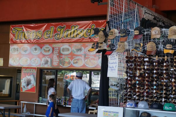 El Faro Plaza by null