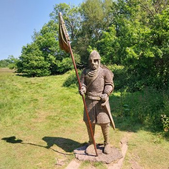 Battle Abbey & Battlefield - Soldier - Landmarks & Historical Buildings Near Me - Battle, ESX