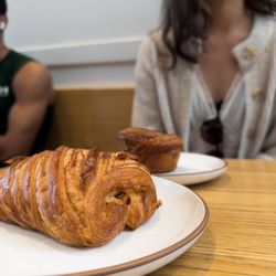 Juniper - Pain Au Chocolat
