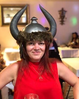 Deluxe Fun Dining by null