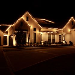 Outdoor Christmas Lighting & Decor