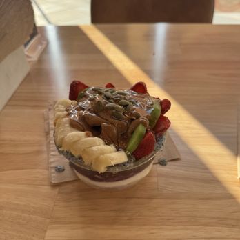 Island Bodega - Açaí bowl small - Acai Bowls Near Me - Westminster, California
