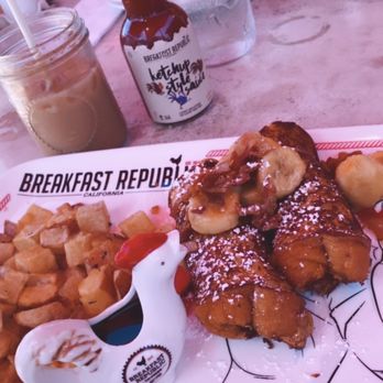 Breakfast Republic - Mr. Presley with a side of house potatoes - Breakfast & Brunch Near Me - San Diego, California