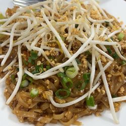 Lao Kitchen - Shrimp pad Thai