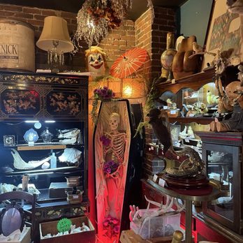 Evens&Oddities - Antiques Near Me - Haverhill, Massachusetts Evens&Oddities - Antiques Near Me - Haverhill, Massachusetts