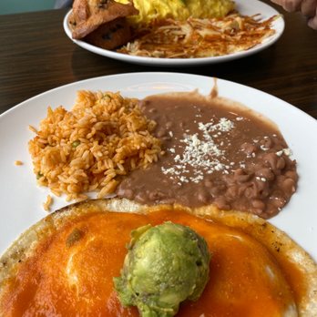 Broken Yolk Cafe - Breakfast - Breakfast & Brunch Near Me - Fullerton, California