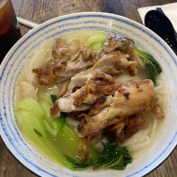 Neighbourhood Cafe - N8 Pan Fried Chicken Steak soup with Flat Noodle (Ho Fun) - Breakfast & Brunch Near Me - Richmond Hill, Ontario Neighbourhood Cafe - N8 Pan Fried Chicken Steak soup with Flat Noodle (Ho Fun) - Breakfast & Brunch Near Me - Richmond Hill, Ontario