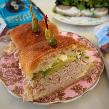 SALTY LUNCH LADY’S LITTLE LUNCHEONETTE - Updated October 2025 - 311