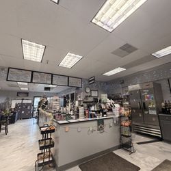 Hollydays Coffee House - Ordering area