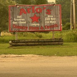 Arlo's Country Store & Tavern