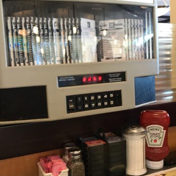 Lester's Diner - Diners Near Me - Sunrise, Florida
