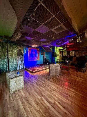 High Roller Tiki Lounge by null