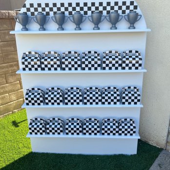 Upballoons_and_more - Favor wall rental - Balloon Services Near Me