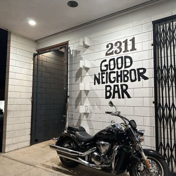 Good Neighbor Bar - Outside - Lounges Near Me - Altadena, California