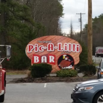 Pic-A-Lilli Inn - The other sign, in case you miss the digital one. - American Near Me - Shamong, New Jersey Pic-A-Lilli Inn - The other sign, in case you miss the digital one. - American Near Me - Shamong, New Jersey