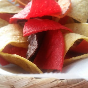 Burrito Bar - Chips were crispy, warm, and colorful. - Mexican Near Me - Brooklyn, New York Burrito Bar - Chips were crispy, warm, and colorful. - Mexican Near Me - Brooklyn, New York