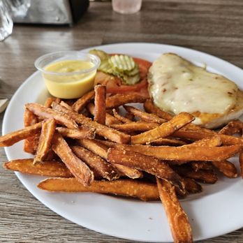 3C Grill - Grilled chicken sweet potato fries - Burgers Near Me - Grace, Idaho 3C Grill - Grilled chicken sweet potato fries - Burgers Near Me - Grace, Idaho