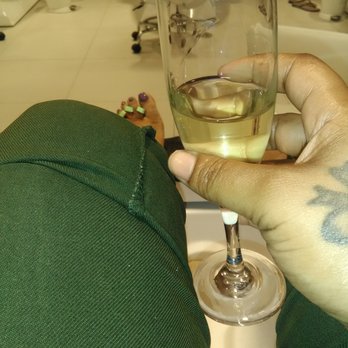 Nails By Ceci - In joying being paper if you want to relax at the end of your day come here I will be the first to tell you this its heaven on earth here - Nail Technicians Near Me - Los Angeles, California