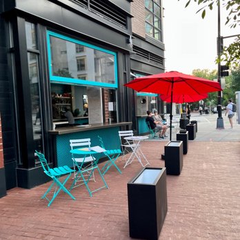 Lucy Bar - Cocktail Bars Near Me - Washington, DC, District of Columbia