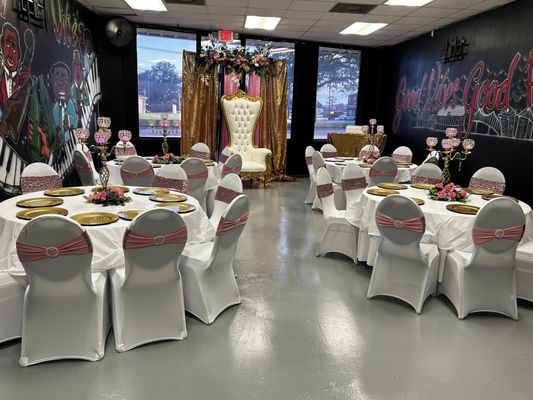 Magilla's Grill and Lounge by null