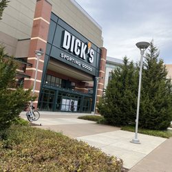 DICK'S Sporting Goods