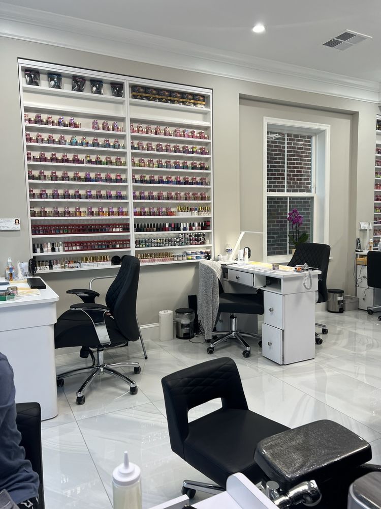 QUEENIE NAILS Updated April 2024 37 Photos 3542 Worthington Blvd