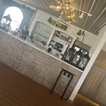 Defiance Ridge Vineyards - Wineries Near Me - Defiance, Missouri Defiance Ridge Vineyards - Wineries Near Me - Defiance, Missouri