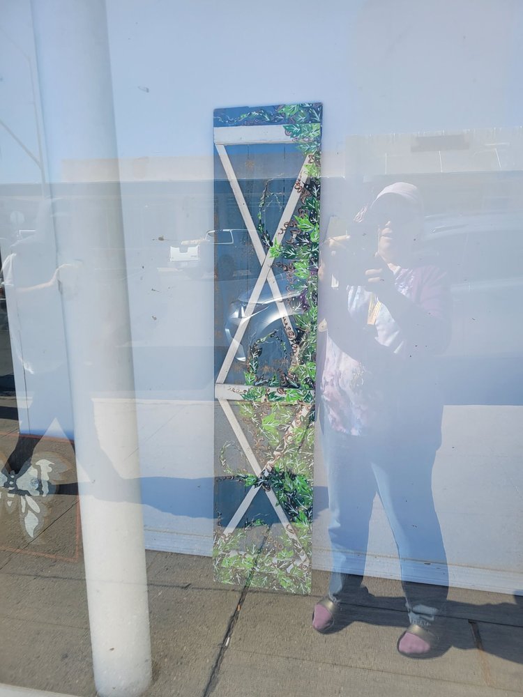 PITCHFORK FARMERS MARKET Updated September 2024 21 Photos 201 N