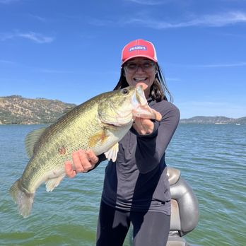 Taylored Guide Service - 5.5 lbs from a rock bed. - Fishing Near Me Taylored Guide Service - 5.5 lbs from a rock bed. - Fishing Near Me