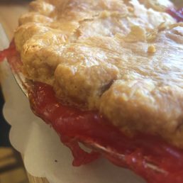 Strawberry rhubarb pie delicious Strawberry rhubarb pie delicious