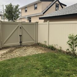 Swab Fence - New vinyl fence around my house.