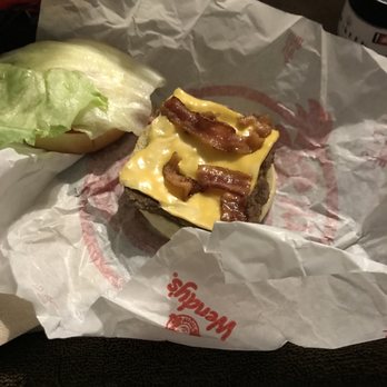 Wendy's - Fast Food Near Me - Gresham, Oregon