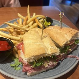 Italian Meats Sandwich, terrific for an airport stop. Italian Meats Sandwich, terrific for an airport stop.