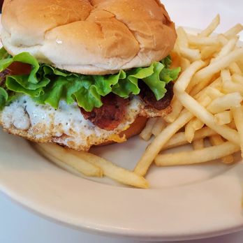 Steak ’n Shake - Royal burger - Burgers Near Me - Broken Arrow, Oklahoma