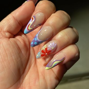 Modern Nails Lounge Spa - Freestyle - Nail Salons Near Me - Austin, Texas