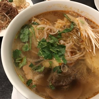 Golden Bamboo Vegetarian Restaurant - Spicy beef noodle (bun bo hue, aka "bbh") - its very blank and doesn't taste like bbh. Try bbh from Dong Phuong on McKee instead - Vegetarian Near Me - San Jose, California