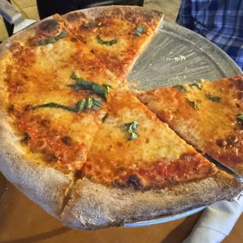 Farmhouse Kitchen - Boca Raton - Cheese pizza - New American Near Me - Boca Raton, Florida