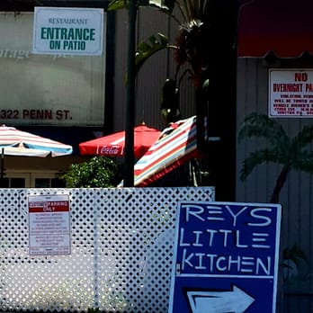 Rey's Little Kitchen - I entered the wrong way and was confused for a couple of seconds.    Damn you details! - Breakfast & Brunch Near Me - Whittier, California